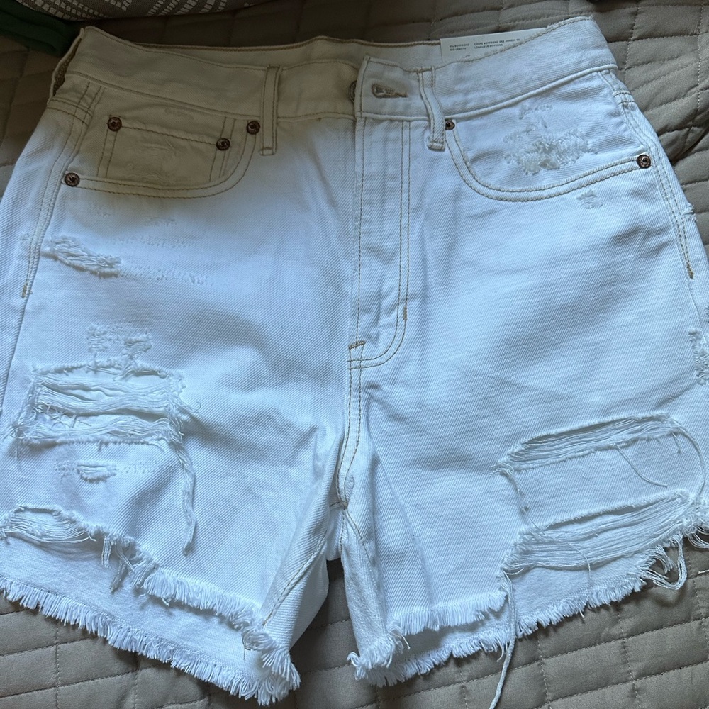 American Eagle 90’s boyfriend shorts
